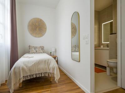 For rent Versailles 1 room 43 m2 Yvelines (78000) photo 2