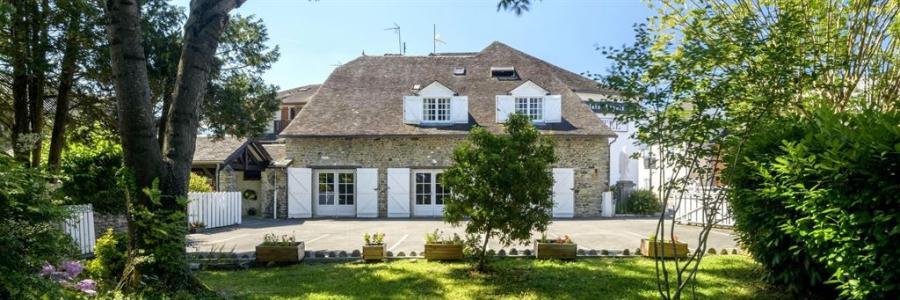 For sale Oloron-sainte-marie 22 rooms 996 m2 Pyrenees atlantiques (64400) photo 0