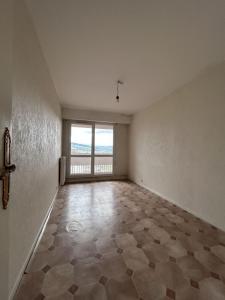 For sale CENTRE VILLE 2 rooms 51 m2 Loire (42700) photo 3