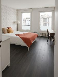 For sale 2 rooms 45 m2 Paris (75019) photo 3