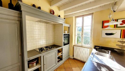 For sale 5 rooms 140 m2 Gironde (33710) photo 4