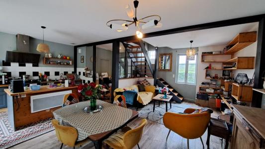 For sale 5 rooms 104 m2 Lot (46700) photo 3