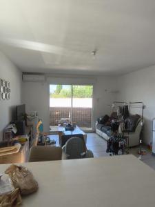 For sale 3 rooms 75 m2 Gard (30210) photo 2