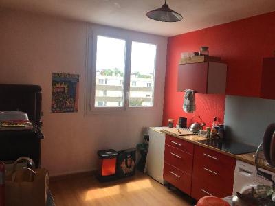 For rent Cenon 1 room 77 m2 Gironde (33150) photo 1