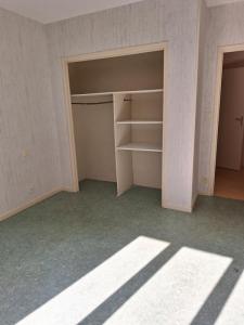 For rent Saint-geniez-d'olt 3 rooms 75 m2 Aveyron (12130) photo 3