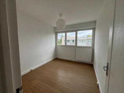 For sale Palaiseau 4 rooms 74 m2 Essonne (91120) photo 2
