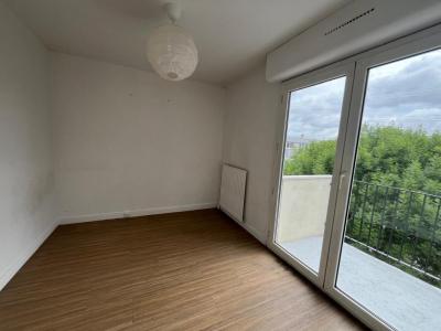 For sale Palaiseau 4 rooms 74 m2 Essonne (91120) photo 3