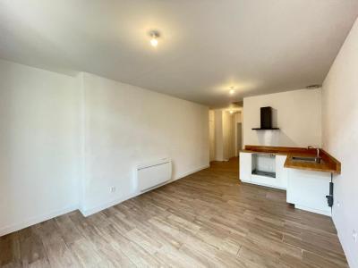For rent Marseille-1er-arrondissement 2 rooms 40 m2 Bouches du Rhone (13001) photo 1