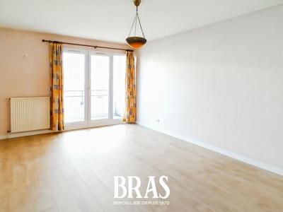 For sale Nantes 3 rooms 62 m2 Loire atlantique (44200) photo 2