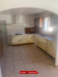 For sale Arles 6 rooms 202 m2 Bouches du Rhone (13200) photo 4