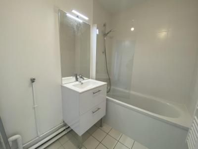 For rent Rennes 5 rooms 83 m2 Ille et vilaine (35000) photo 2