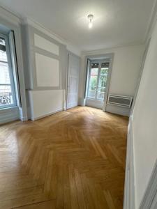 For rent Lyon-2eme-arrondissement 3 rooms 68 m2 Rhone (69002) photo 1