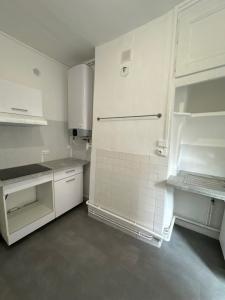 For rent Lyon-2eme-arrondissement 3 rooms 68 m2 Rhone (69002) photo 2