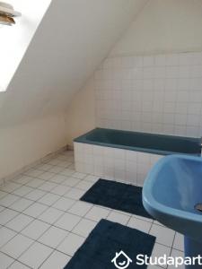 For rent Saint-jacques-de-la-lande 1 room 12 m2 Ille et vilaine (35136) photo 4