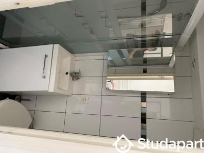 For rent Marseille-2eme-arrondissement 2 rooms 21 m2 Bouches du Rhone (13002) photo 2