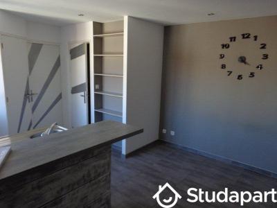 For rent Reims 2 rooms 28 m2 Marne (51100) photo 0