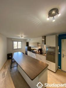 For rent Nantes 1 room 10 m2 Loire atlantique (44300) photo 0