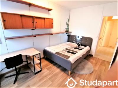 Louer Appartement 12 m2 Saint-etienne