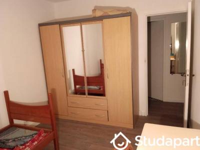 For rent Tours 1 room 9 m2 Indre et loire (37200) photo 3