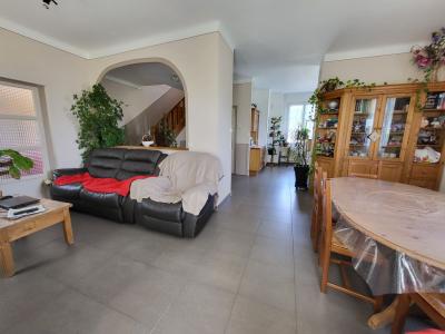 For sale 6 rooms 176 m2 Ain (01320) photo 2