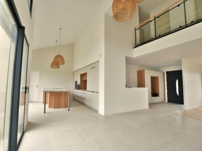 For sale A 3 MIN DE JALLAIS 7 rooms 170 m2 Maine et loire (49510) photo 4