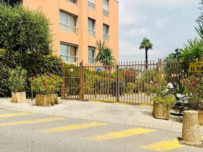 For sale 2 rooms 29 m2 Alpes Maritimes (06200) photo 3