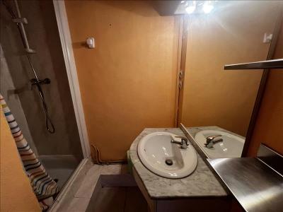 For rent Lyon-7eme-arrondissement 2 rooms 29 m2 Rhone (69007) photo 4