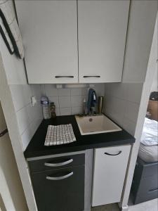 For rent Aix-en-provence 1 room 15 m2 Bouches du Rhone (13090) photo 1