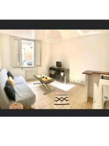 For rent Bordeaux 1 room 22 m2 Gironde (33000) photo 0