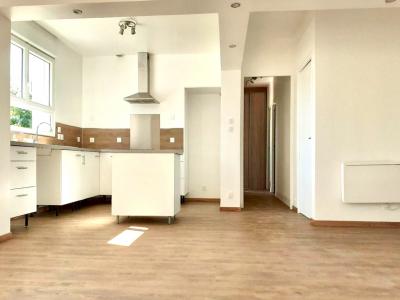 For sale Thouars 5 rooms 85 m2 Deux sevres (79100) photo 1