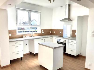 For sale Thouars 5 rooms 85 m2 Deux sevres (79100) photo 3