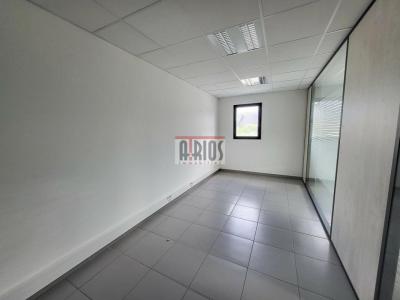 Annonce Vente Bureau Ollioules 83