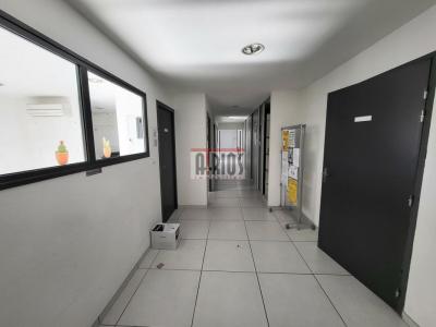 Louer Commerce Six-fours-les-plages 69996 euros
