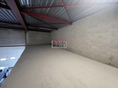 Louer Commerce Six-fours-les-plages 22500 euros