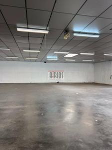 Louer Commerce 1800 m2 Valette-du-var