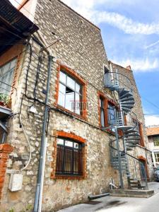 Louer Maison 420 m2 Toulon