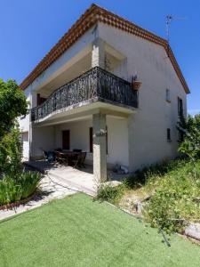 For sale Pezenas 6 rooms 142 m2 Herault (34120) photo 2