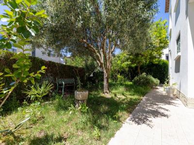 For sale Pezenas 6 rooms 142 m2 Herault (34120) photo 3