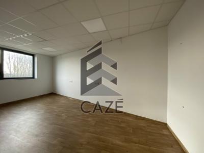 Louer Commerce 488 m2 Merignac