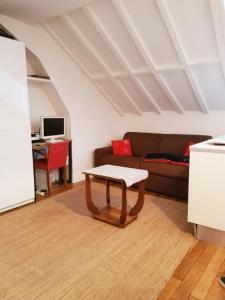 Louer Appartement 16 m2 Paris-18eme-arrondissement