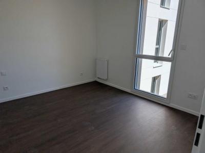 For rent Tours 2 rooms 44 m2 Indre et loire (37000) photo 4