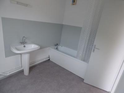 For rent Aubigny-sur-nere 2 rooms 53 m2 Cher (18700) photo 2