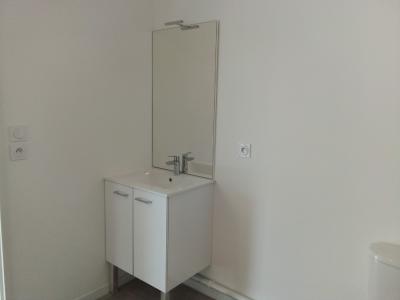 For rent Nantes 2 rooms 45 m2 Loire atlantique (44000) photo 4