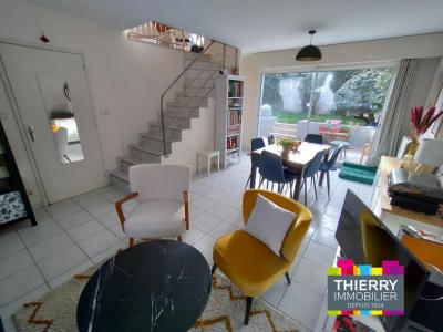 For sale Nantes 4 rooms 67 m2 Loire atlantique (44000) photo 2