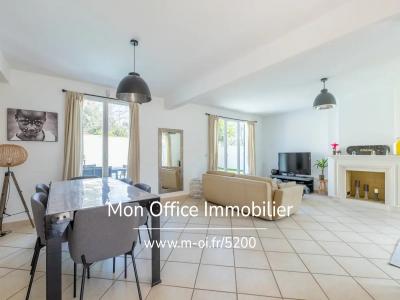 For sale Marseille-11eme-arrondissement 5 rooms 124 m2 Bouches du Rhone (13011) photo 4