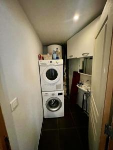 For sale CENTRE VILLE 4 rooms 75 m2 Gard (30800) photo 4