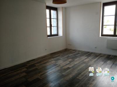 For rent Menigoute 3 rooms 71 m2 Deux sevres (79340) photo 1