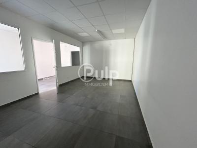 Louer Local commercial 130 m2 Sin-le-noble