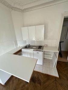 For rent Paris-10eme-arrondissement 2 rooms 47 m2 Paris (75010) photo 1
