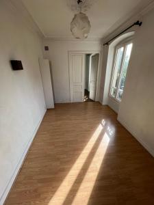 For rent Paris-10eme-arrondissement 2 rooms 47 m2 Paris (75010) photo 4